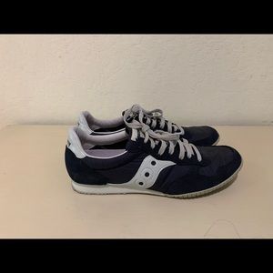 Saucony Men’s Bullet Sneaker in  Navy/Grey